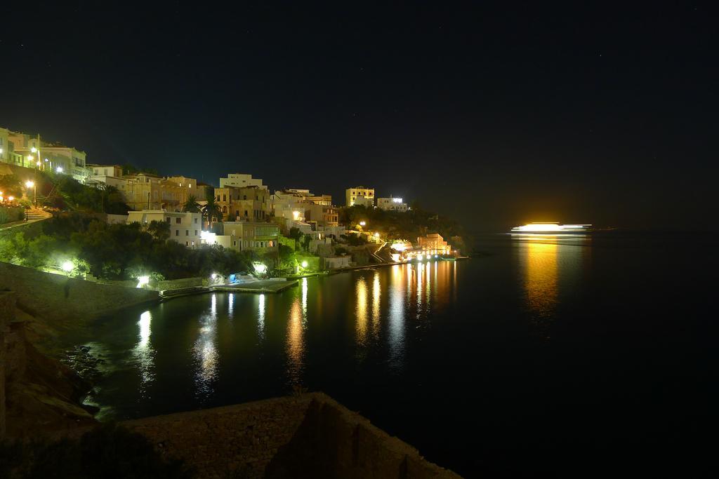Apollonos Seafront Apartment Ermoupoli Exterior photo